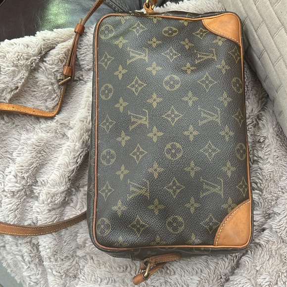 Louis Vuitton Trocadero 30 Crossbody bag - Picture 5 of 14